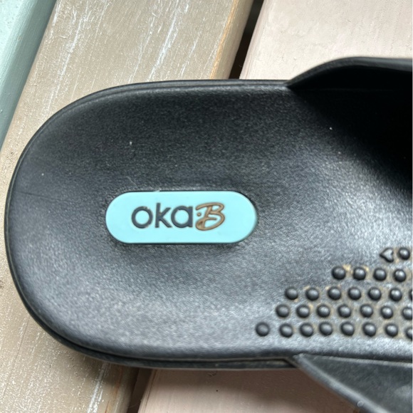 OKA B | Black Flip-Flop Sz M/L - Picture 3 of 3